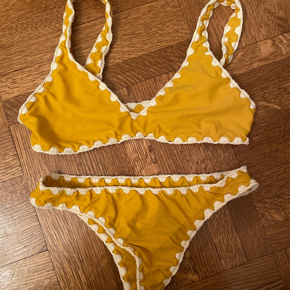 Posh Pua bikini set